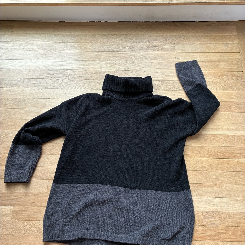 BCBGMaxAzria Charcoal and Black Sweater